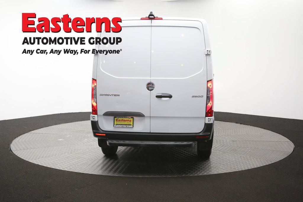 Used 2019 Freightliner Sprinter 2500 RWD image 33