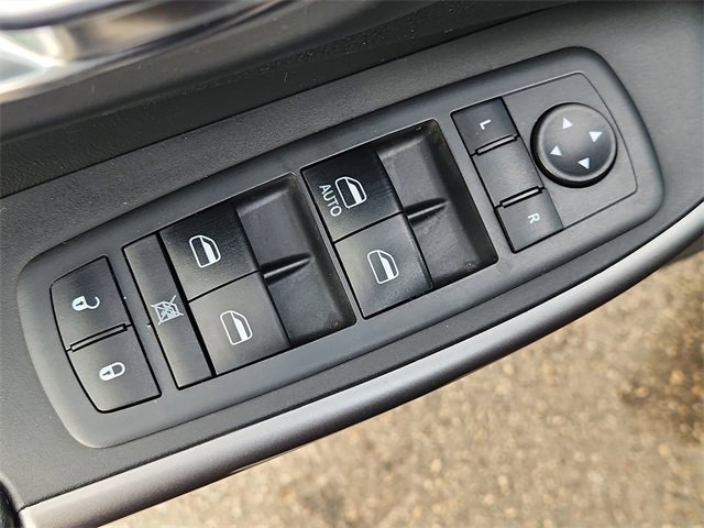 Used 2019 Jeep Cherokee Latitude w/ Popular Appearance Group image 21