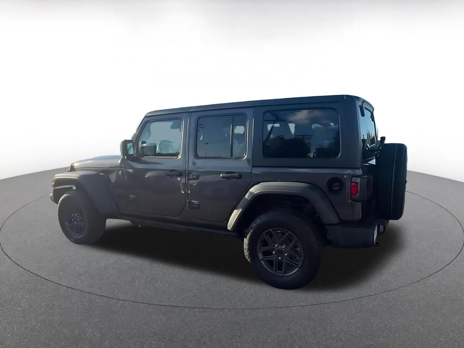 Used 2025 Jeep Wrangler Sport S AWD/4WD image 4