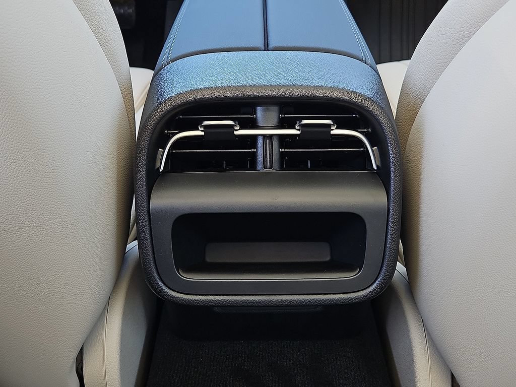 New 2025 Mercedes-Benz E 350 4MATIC Sedan image 17
