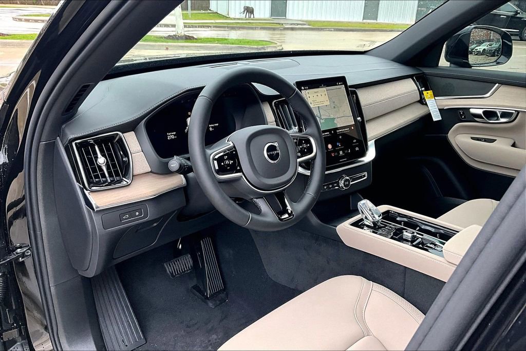 New 2026 Volvo XC90 T8 Core w/ Protection Package Premier image 31