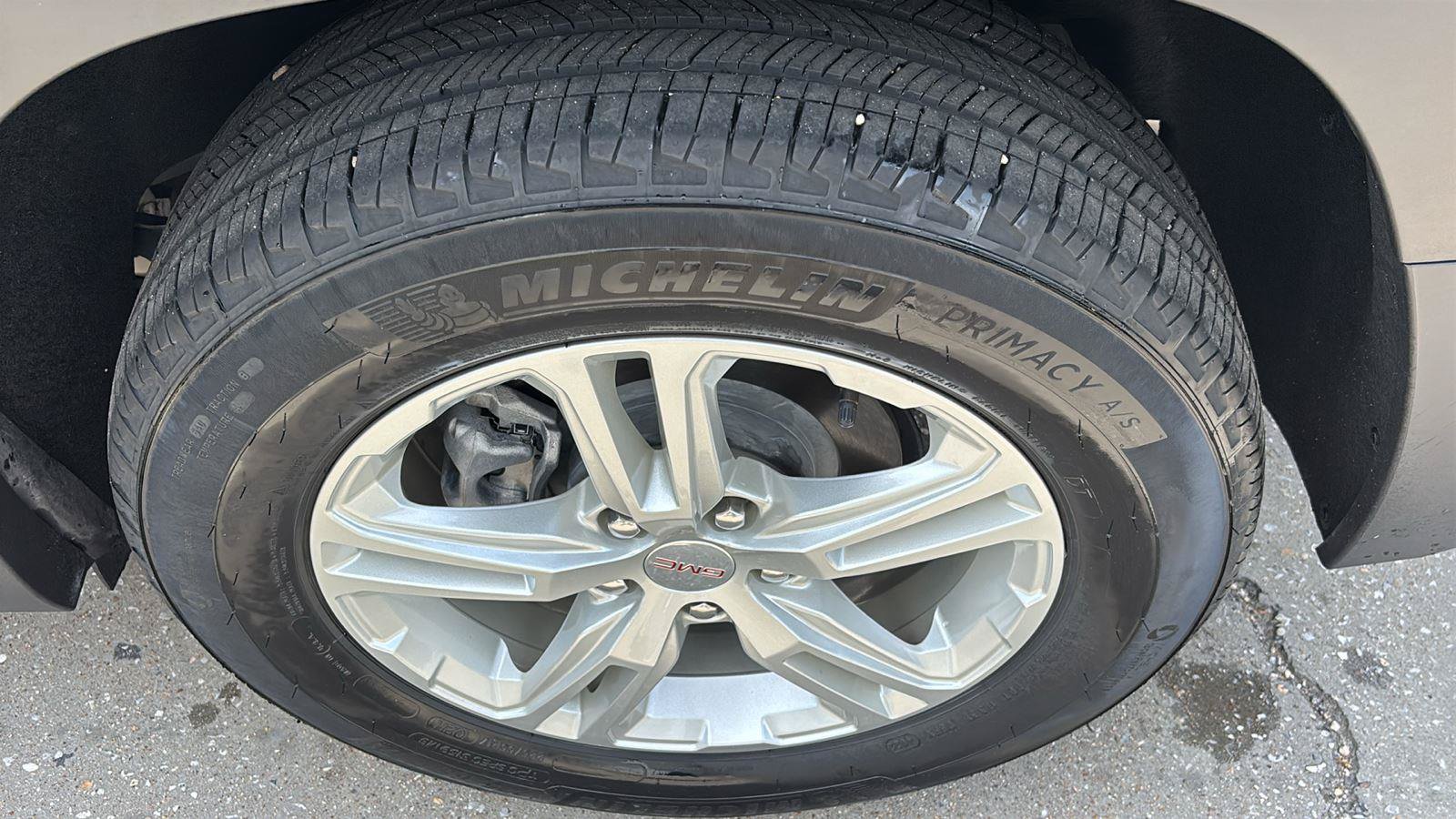 Used 2023 GMC Terrain SLE FWD image 11