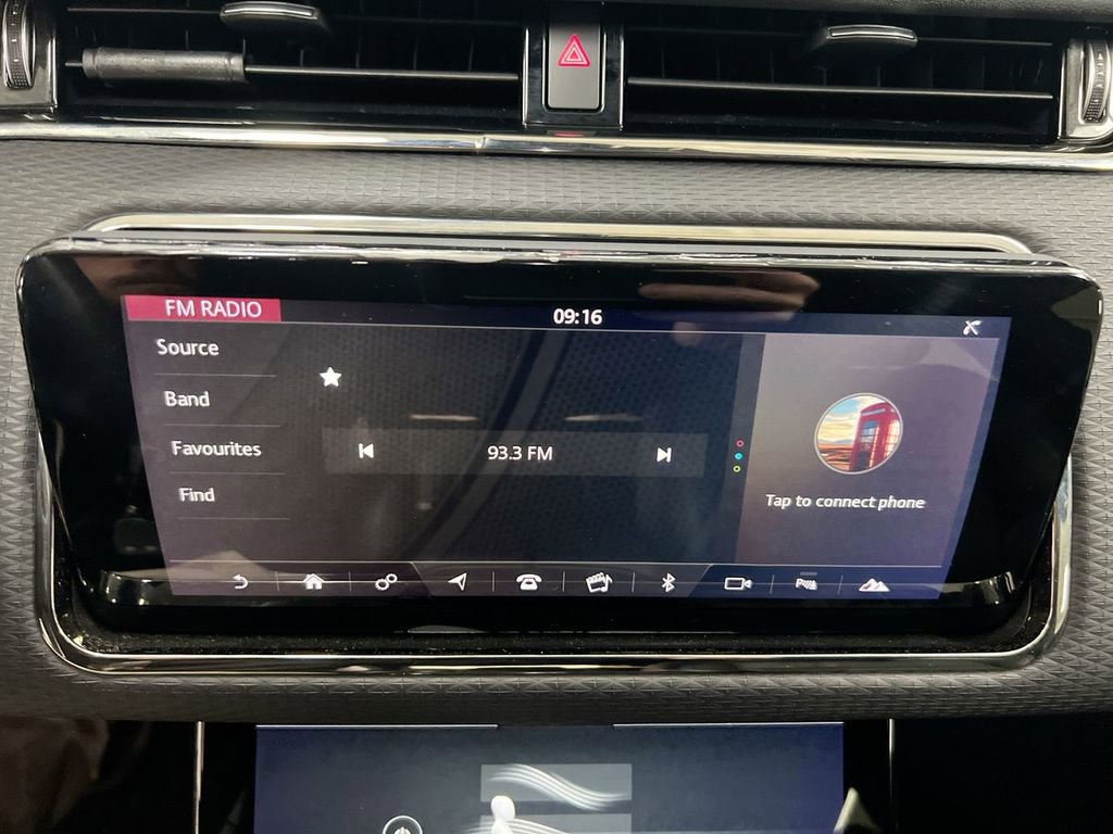 Used 2020 Land Rover Range Rover Evoque R-Dynamic S AWD/4WD image 14