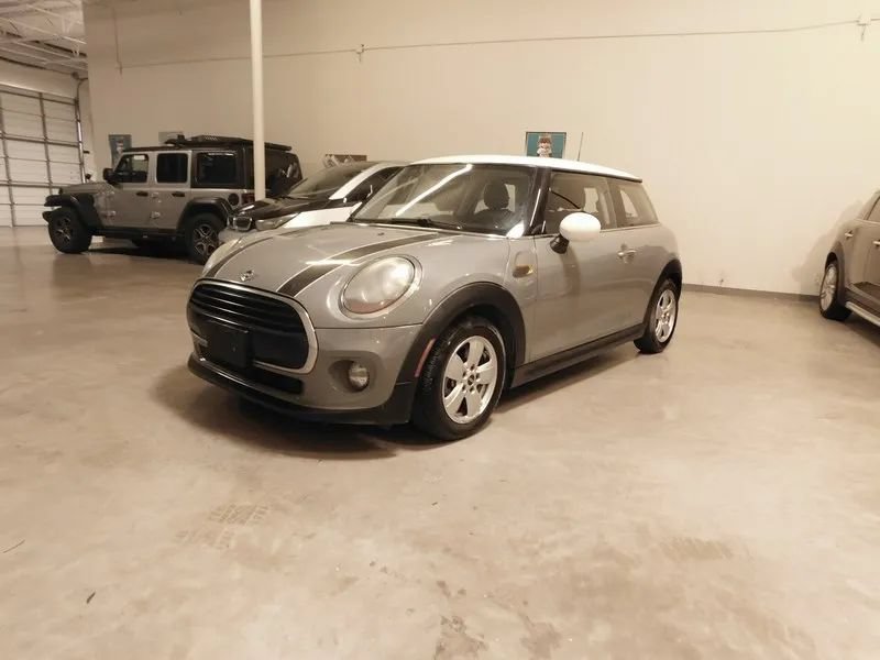 Used 2017 MINI Cooper 2-Door Hardtop FWD image 1