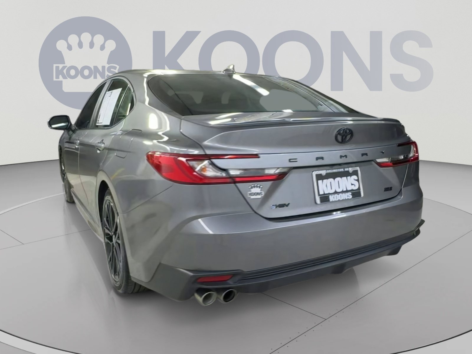 Used 2025 Toyota Camry SE FWD image 10