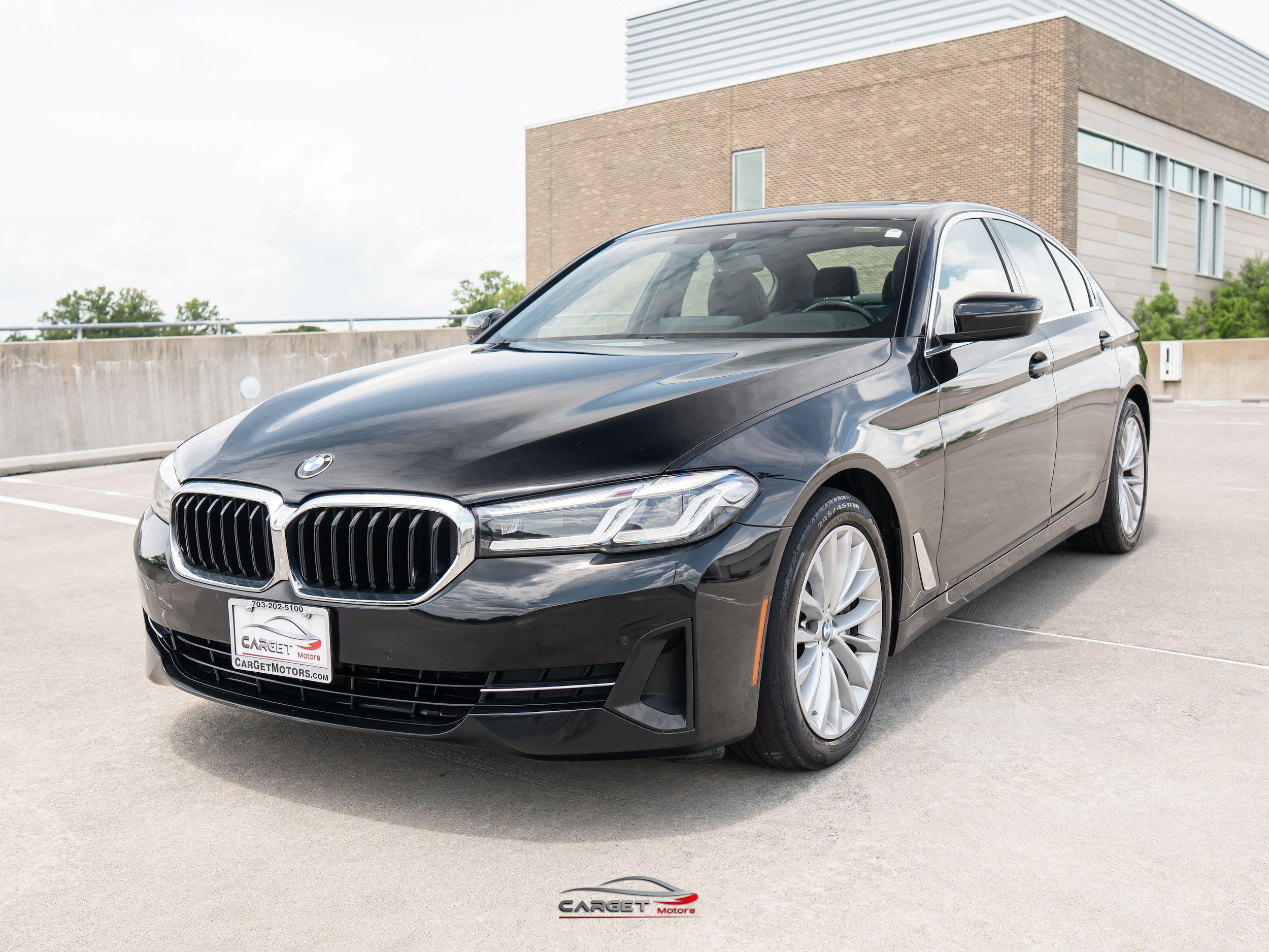 Used 2021 BMW 530i xDrive w/ Convenience Package AWD/4WD image 3