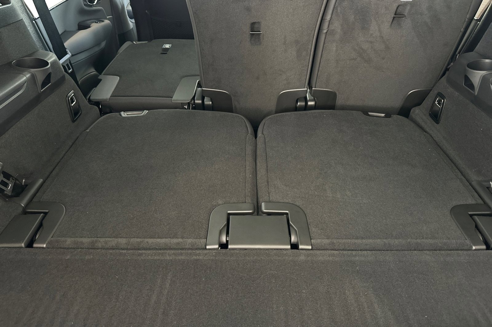 New 2026 Volvo XC90 B5 Plus image 18