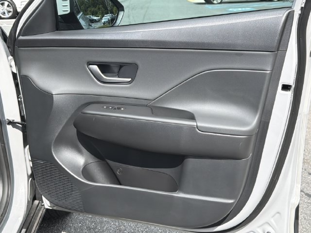 Used 2026 Hyundai Kona Limited FWD image 16