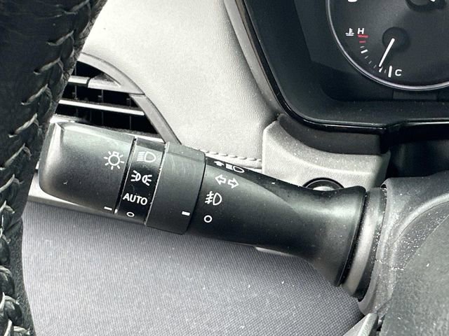 Used 2023 Subaru Outback Premium image 27