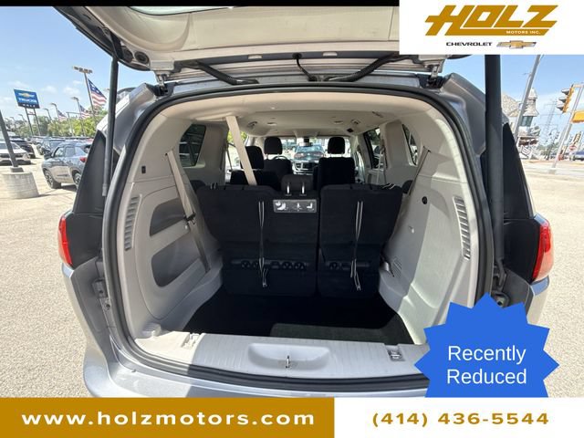 Used 2020 Chrysler Pacifica Touring FWD image 24