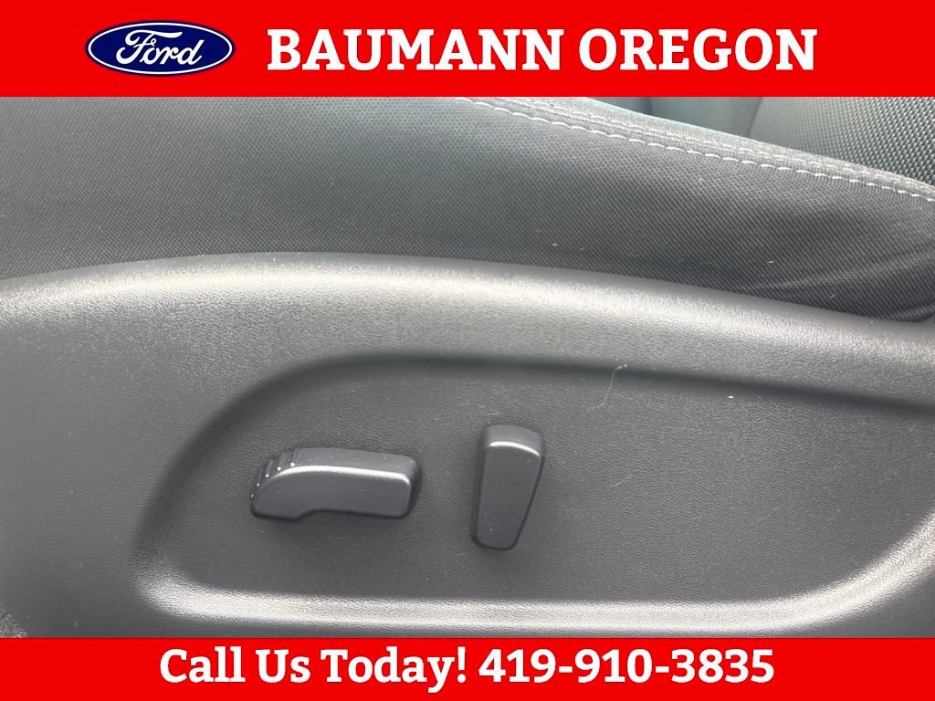 Used 2017 Nissan Pathfinder SV FWD image 18