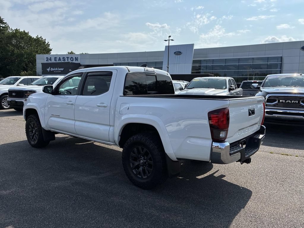 Used 2020 Toyota Tacoma SR5 AWD/4WD image 5