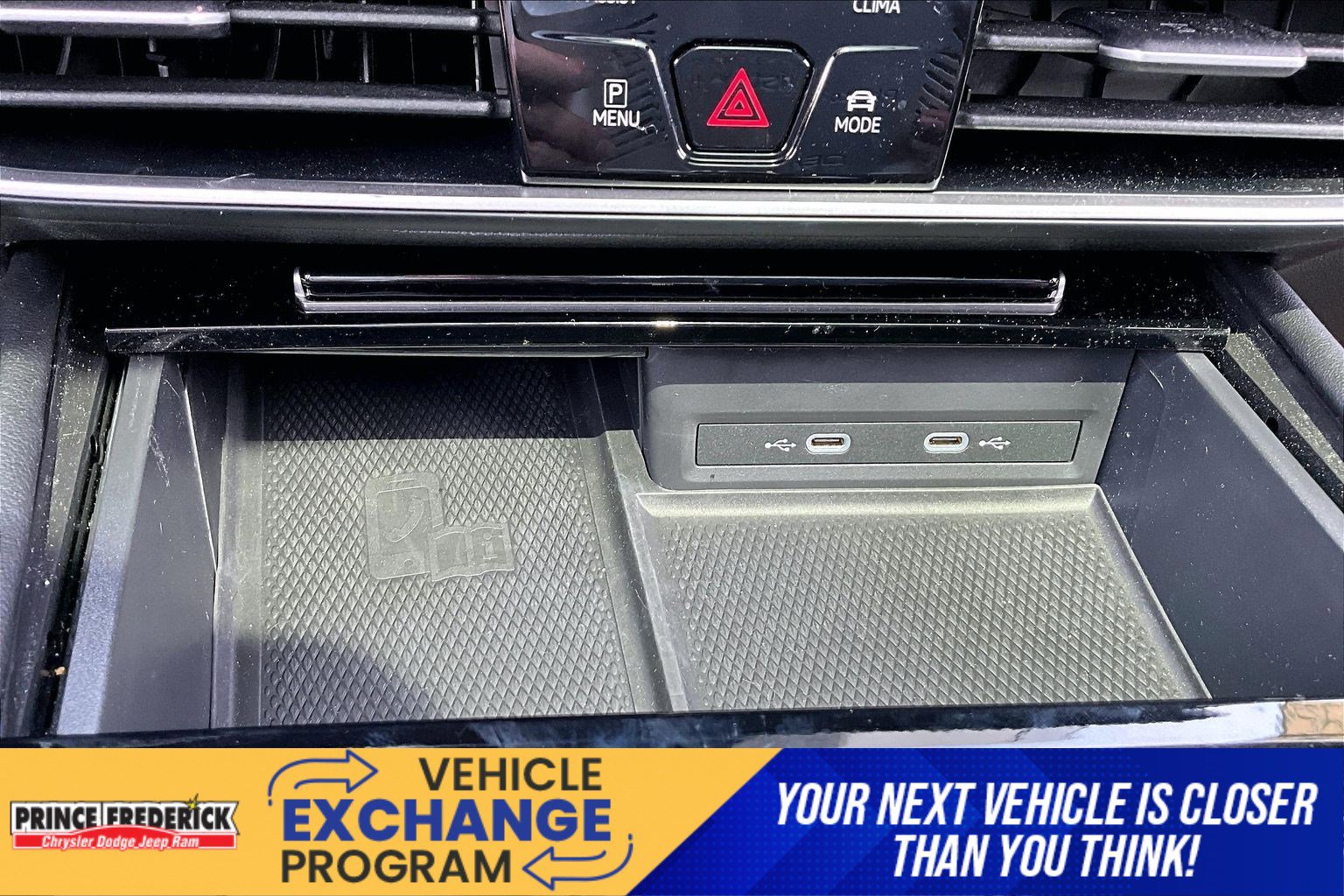 Used 2024 Volkswagen Atlas Cross Sport SEL R-Line AWD/4WD image 27