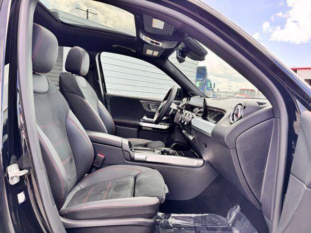 Certified 2024 Mercedes-Benz GLB 250 GLB 250 image 31