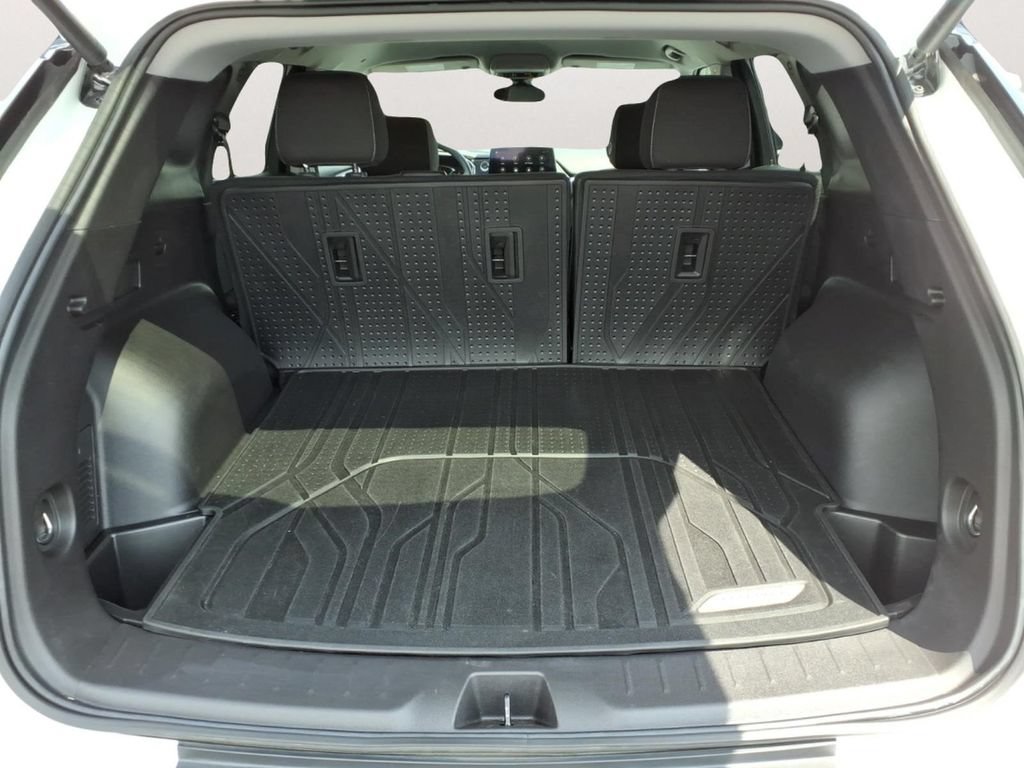 Certified 2024 Chevrolet Blazer LT w/ Convenience Package FWD image 20