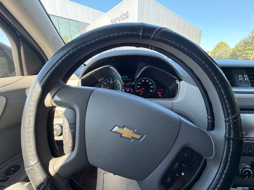 Used 2015 Chevrolet Traverse LS FWD image 10