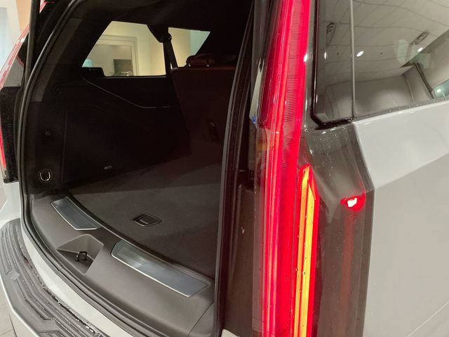 New 2026 Cadillac Escalade ESV Luxury w/ Touring Package image 15