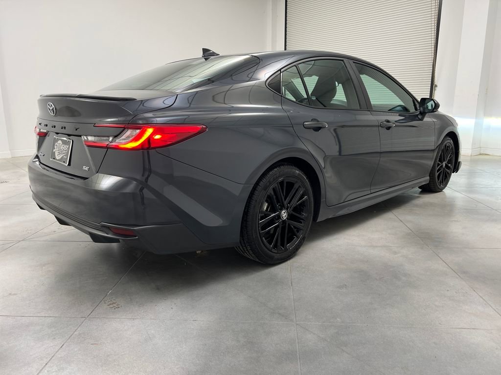 Used 2025 Toyota Camry SE FWD image 7