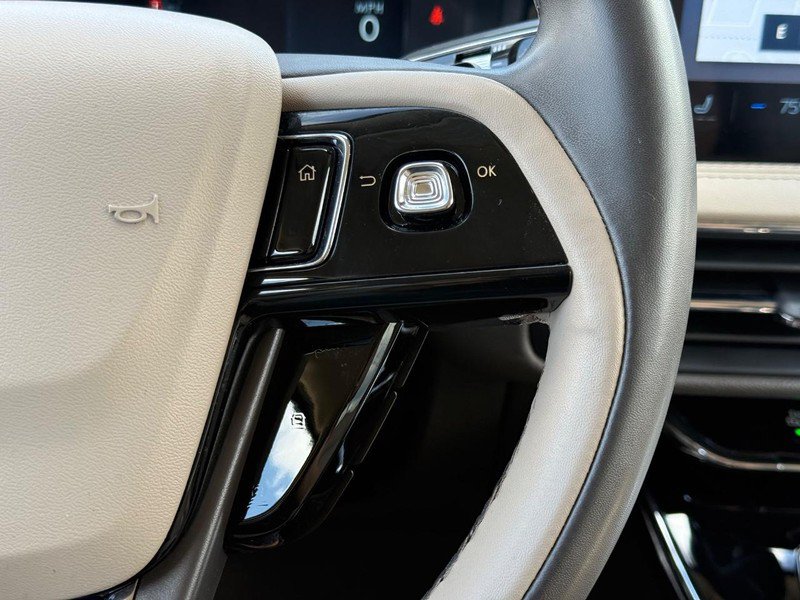 Certified 2023 Lincoln Corsair AWD w/ Equipment Group 101A image 19