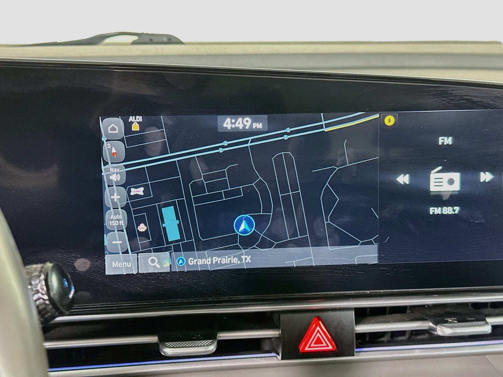Used 2025 Hyundai Elantra SEL FWD image 22