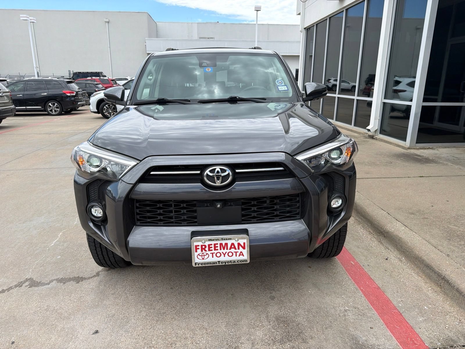 Used 2022 Toyota 4Runner SR5 Premium w/ Moonroof Package RWD image 3