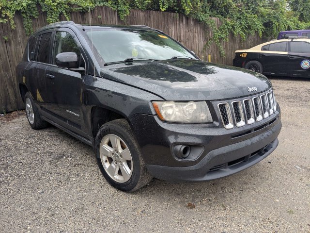 Used 2014 Jeep Compass Sport w/ Power Value Group FWD image 2