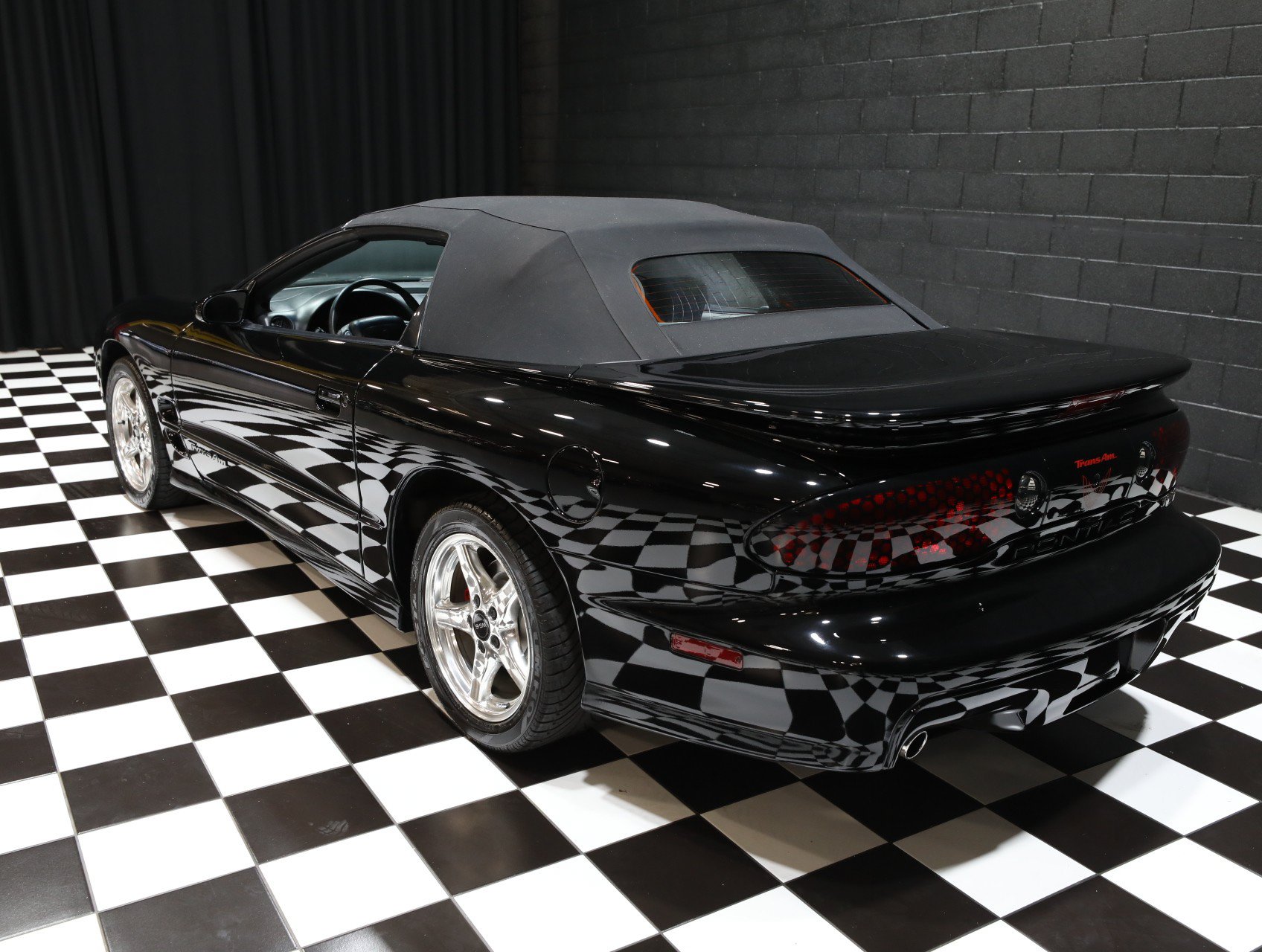 Used 1999 Pontiac Firebird Trans Am RWD image 8