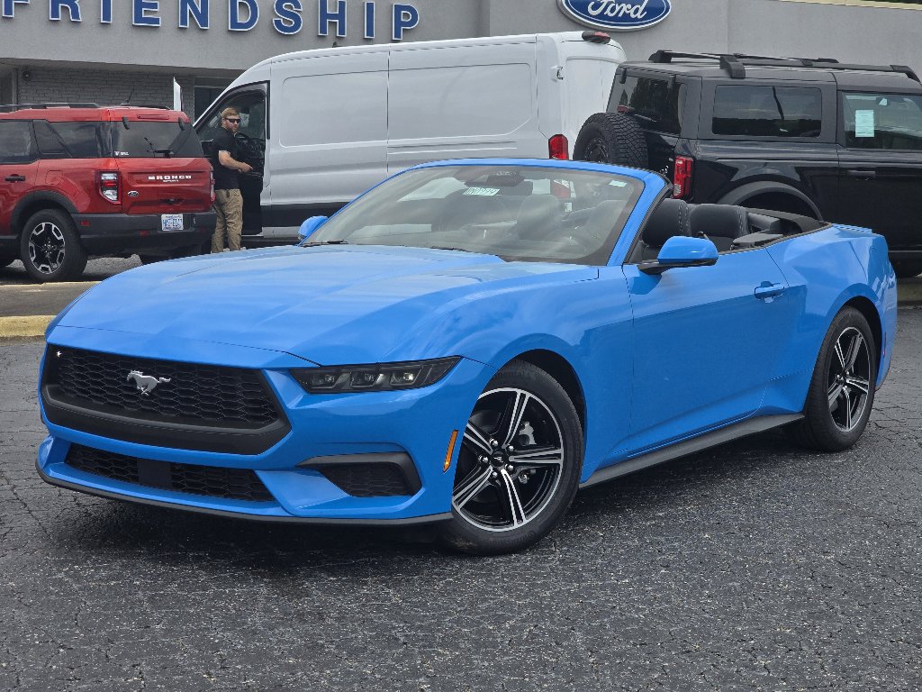 New 2025 Ford Mustang Premium video 2