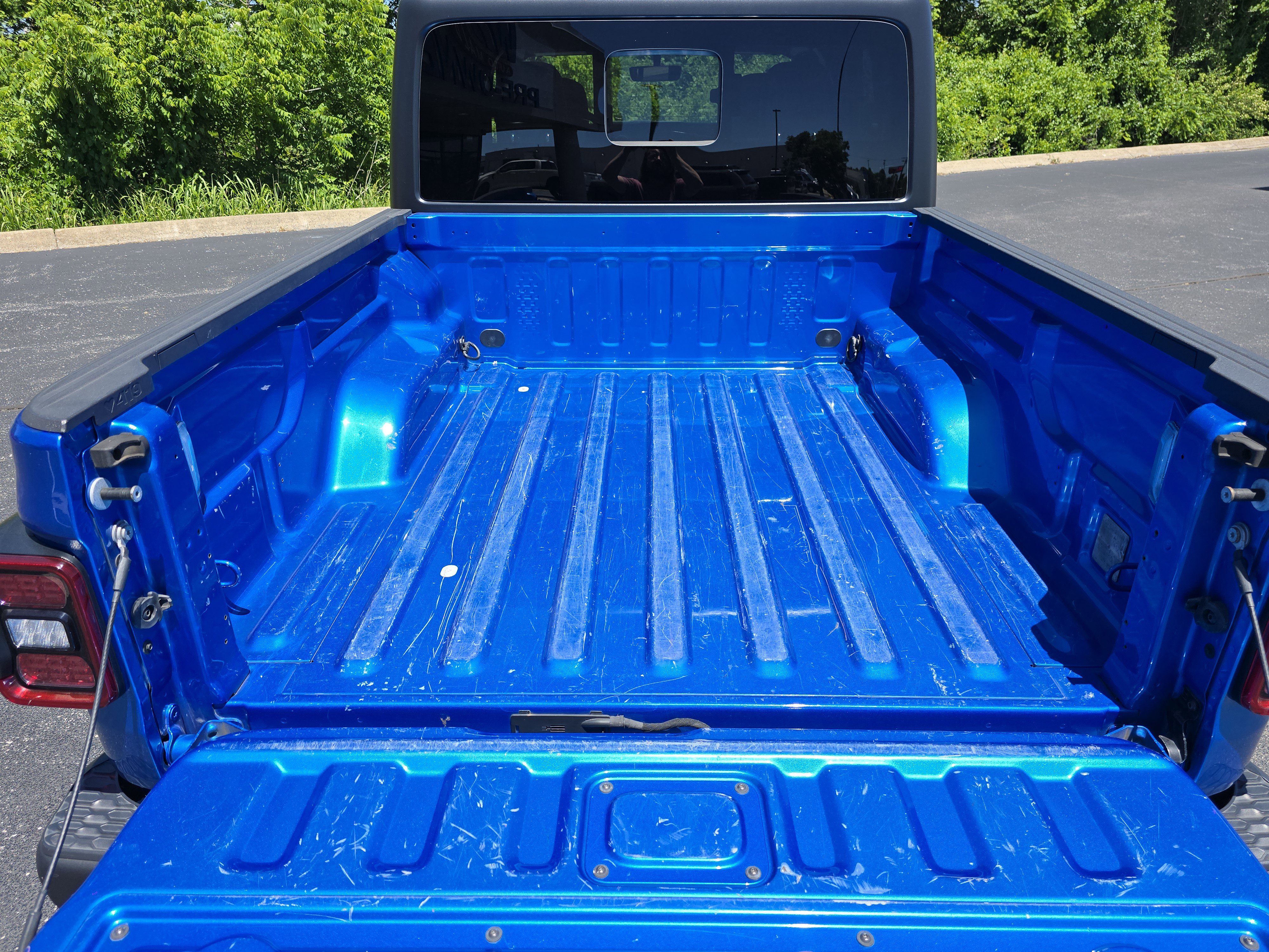Used 2021 Jeep Gladiator Rubicon AWD/4WD image 23