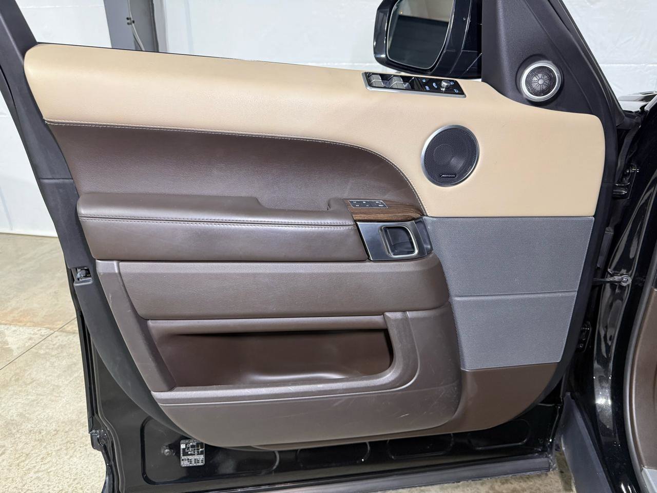 Used 2019 Land Rover Range Rover Sport HSE image 12