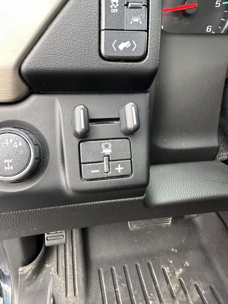 Used 2019 GMC Yukon Denali w/ Open Road Package image 10