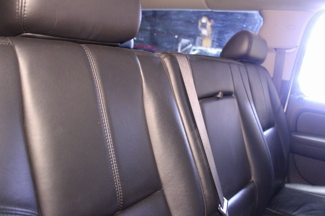 Used 2010 Chevrolet Suburban 2500 LT image 14