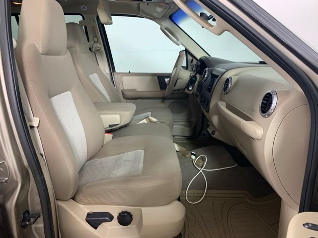 Used 2003 Ford Expedition XLT AWD/4WD image 20