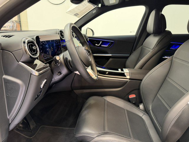 Used 2025 Mercedes-Benz GLC 300 image 8