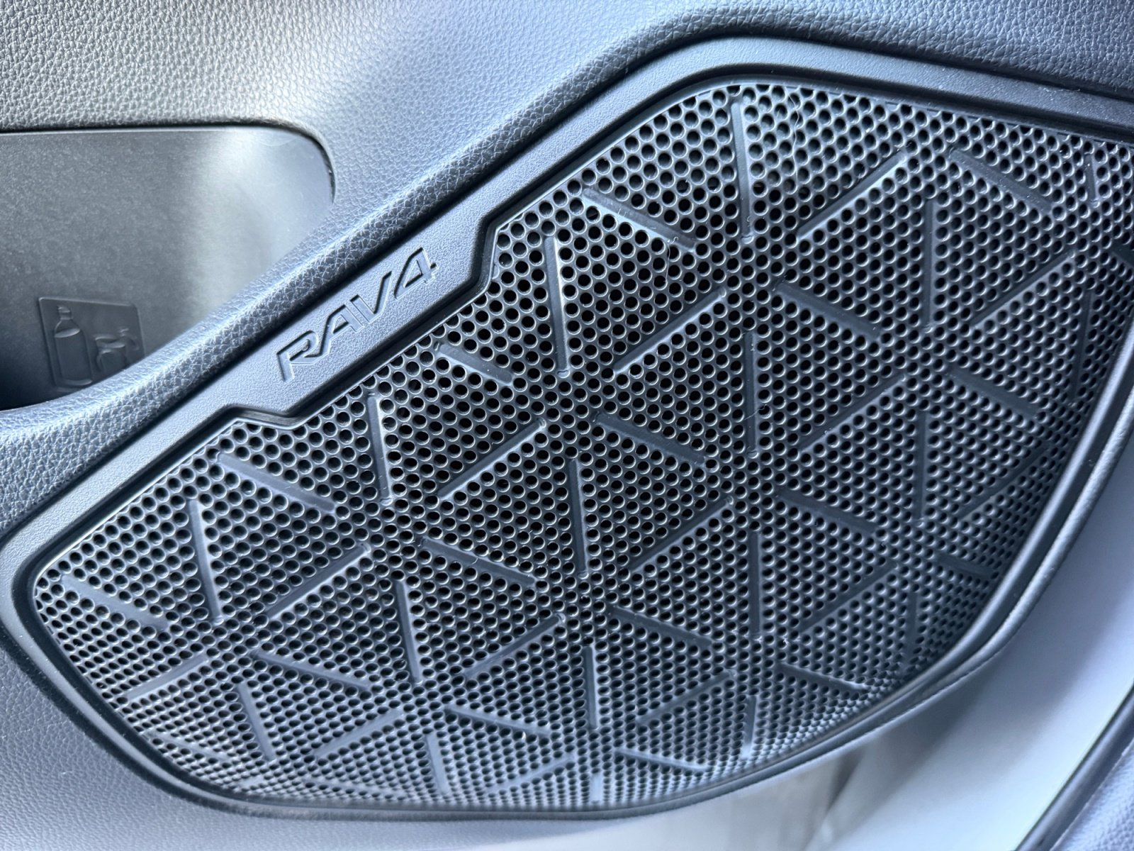 Used 2020 Toyota RAV4 XSE image 27