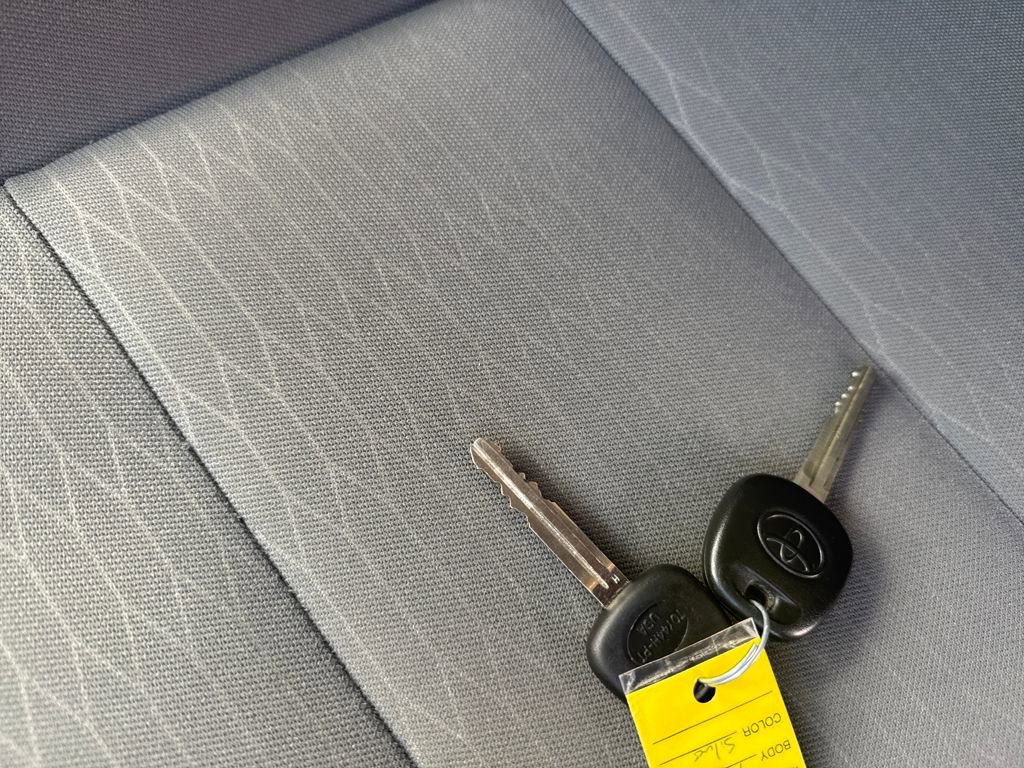 Used 2019 Toyota Tacoma SR image 31