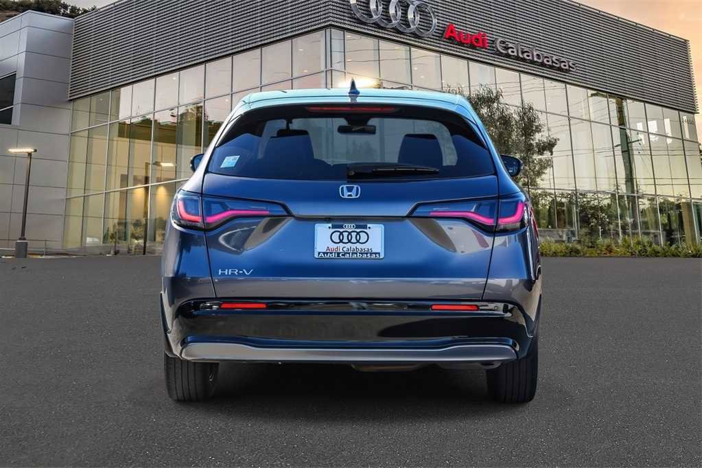 Used 2023 Honda HR-V EX-L image 3