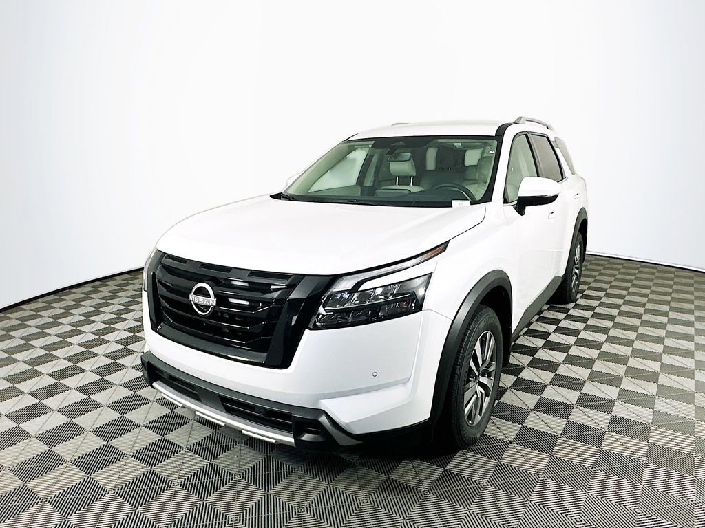 New 2025 Nissan Pathfinder SL w/ Black Appearance Package image 5