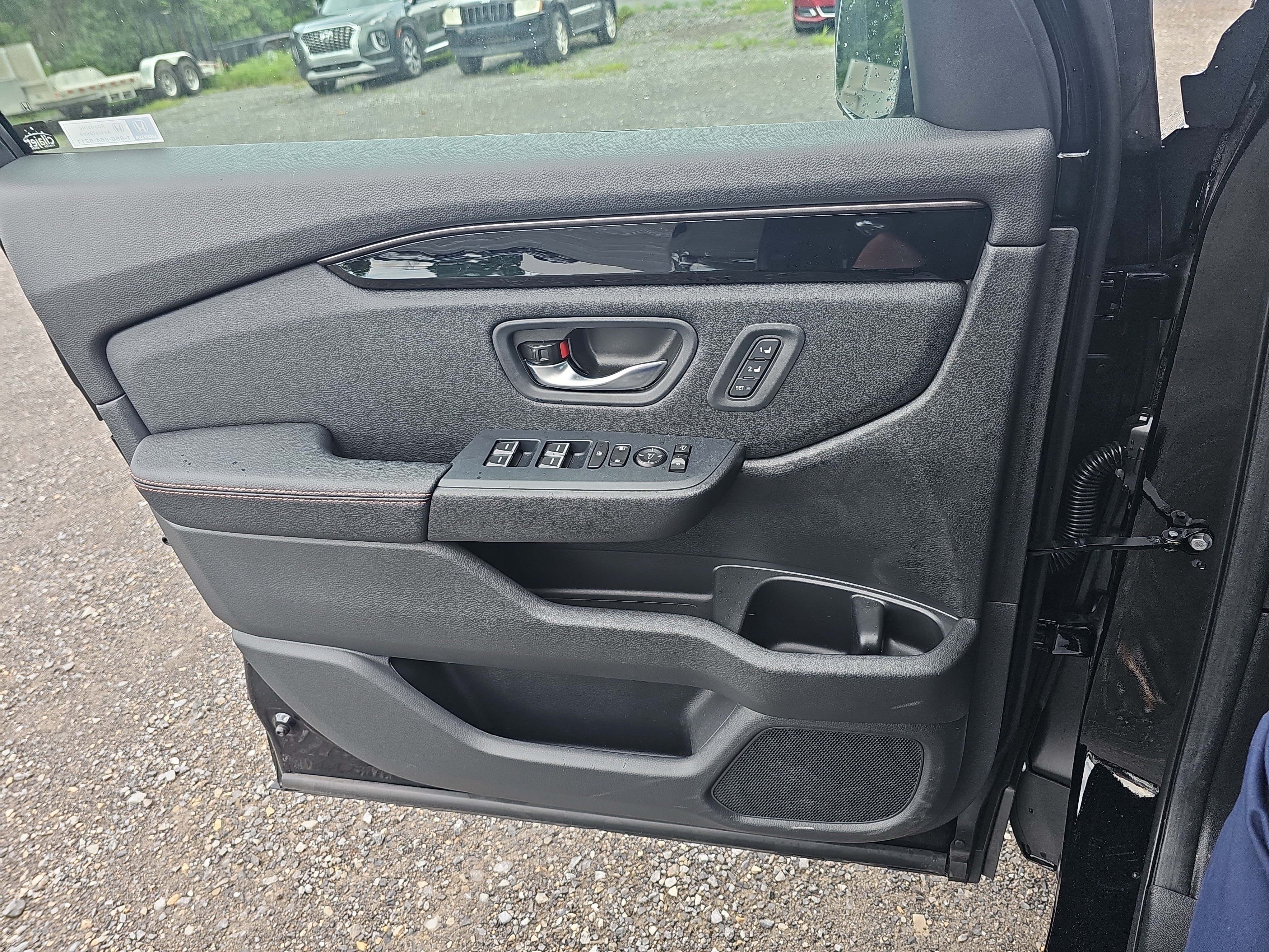 Used 2026 Honda Pilot TrailSport image 17