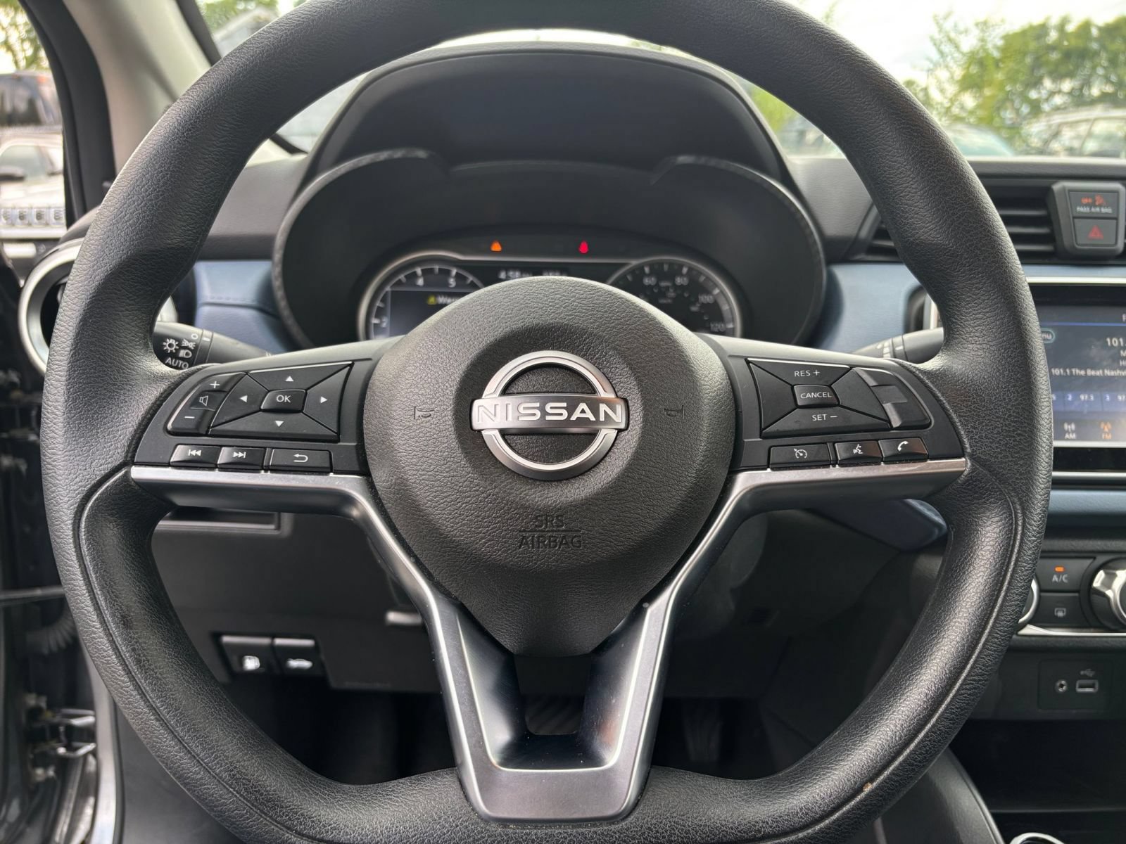 Used 2025 Nissan Versa SV FWD image 27