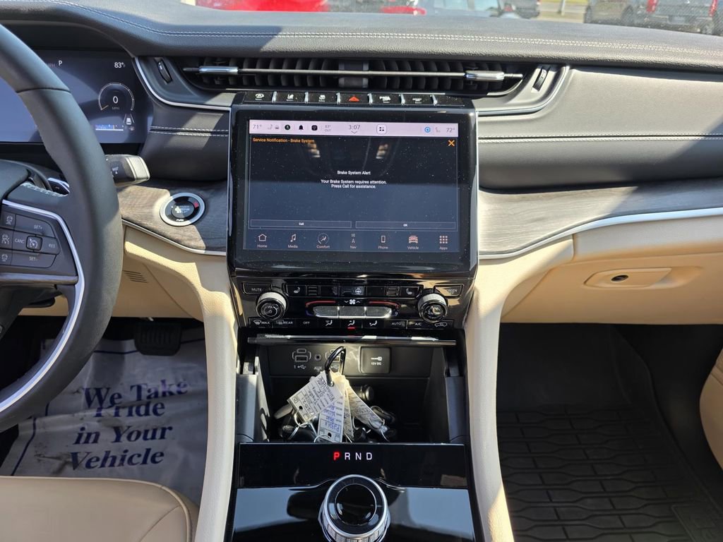 Used 2024 Jeep Grand Cherokee L Limited image 27