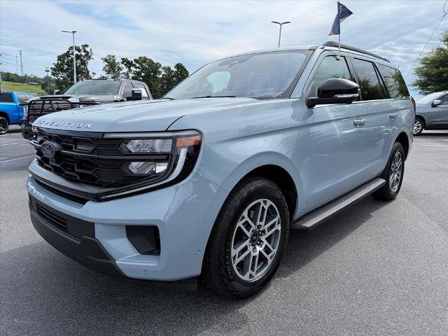 Certified 2025 Ford Expedition Active AWD/4WD image 4