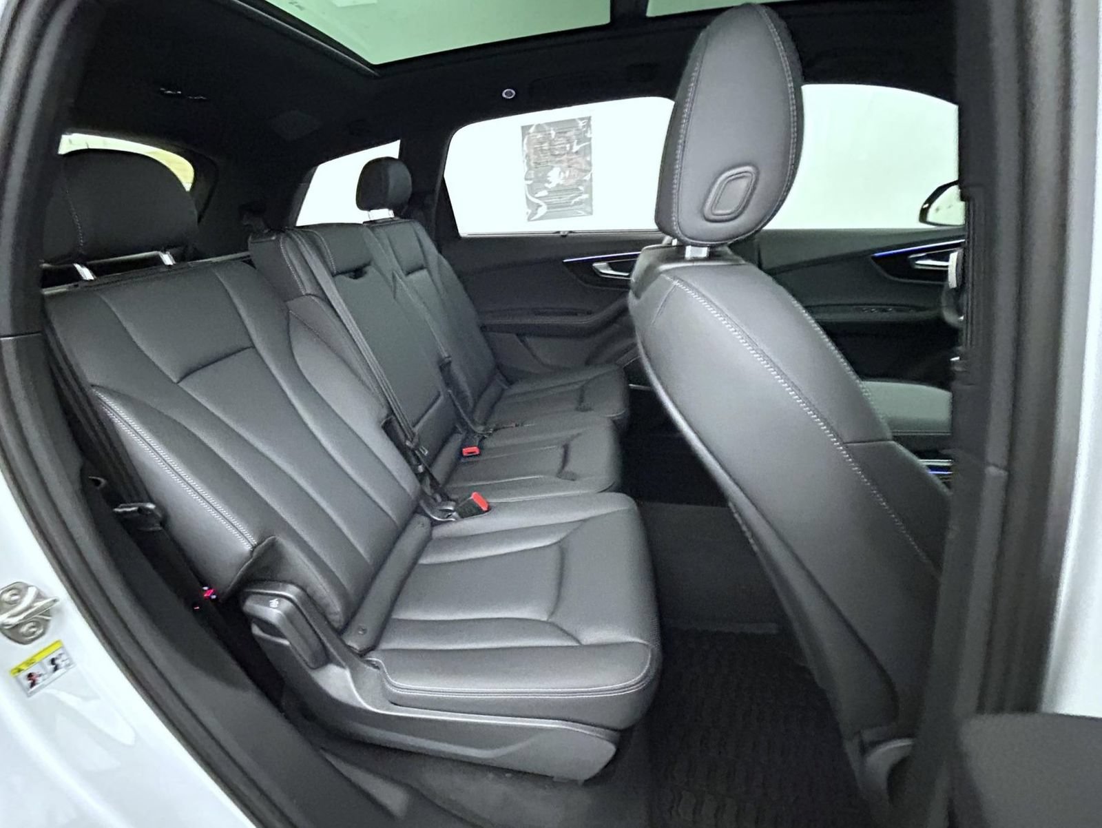 Used 2025 Audi Q7 3.0T Premium Plus w/ Premium Plus Package AWD/4WD image 18