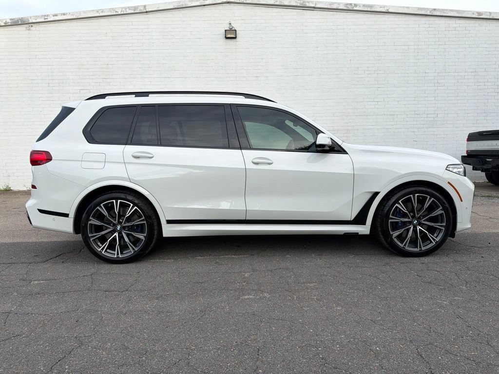 Used 2022 BMW X7 M50i AWD/4WD image 1
