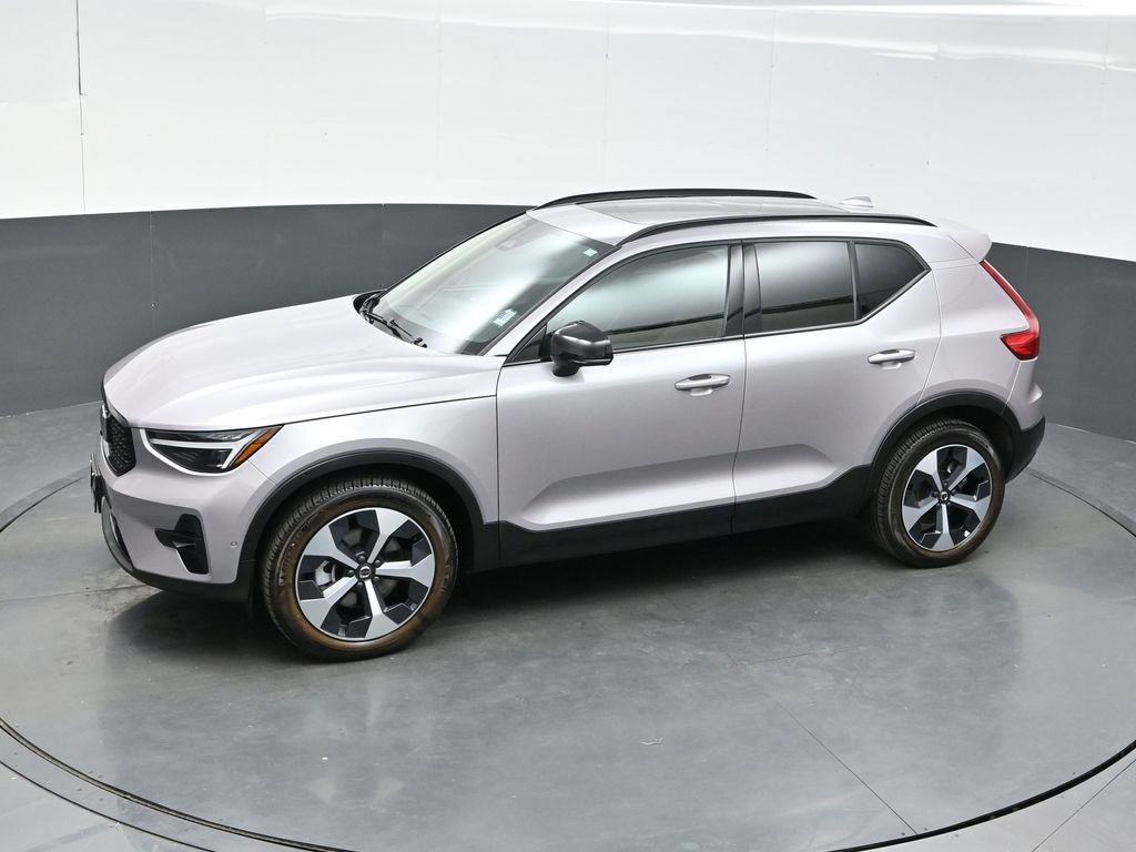 Used 2026 Volvo XC40 B5 Plus AWD/4WD image 27