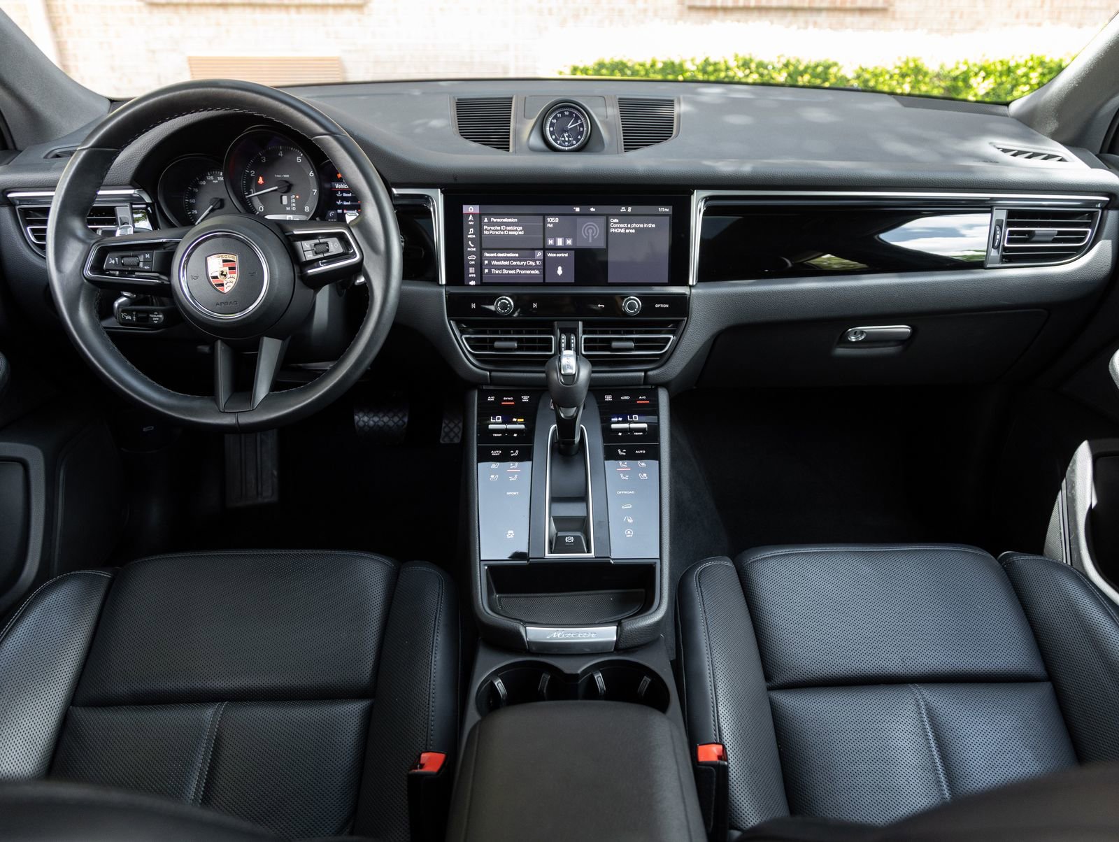 Certified 2023 Porsche Macan AWD/4WD image 12