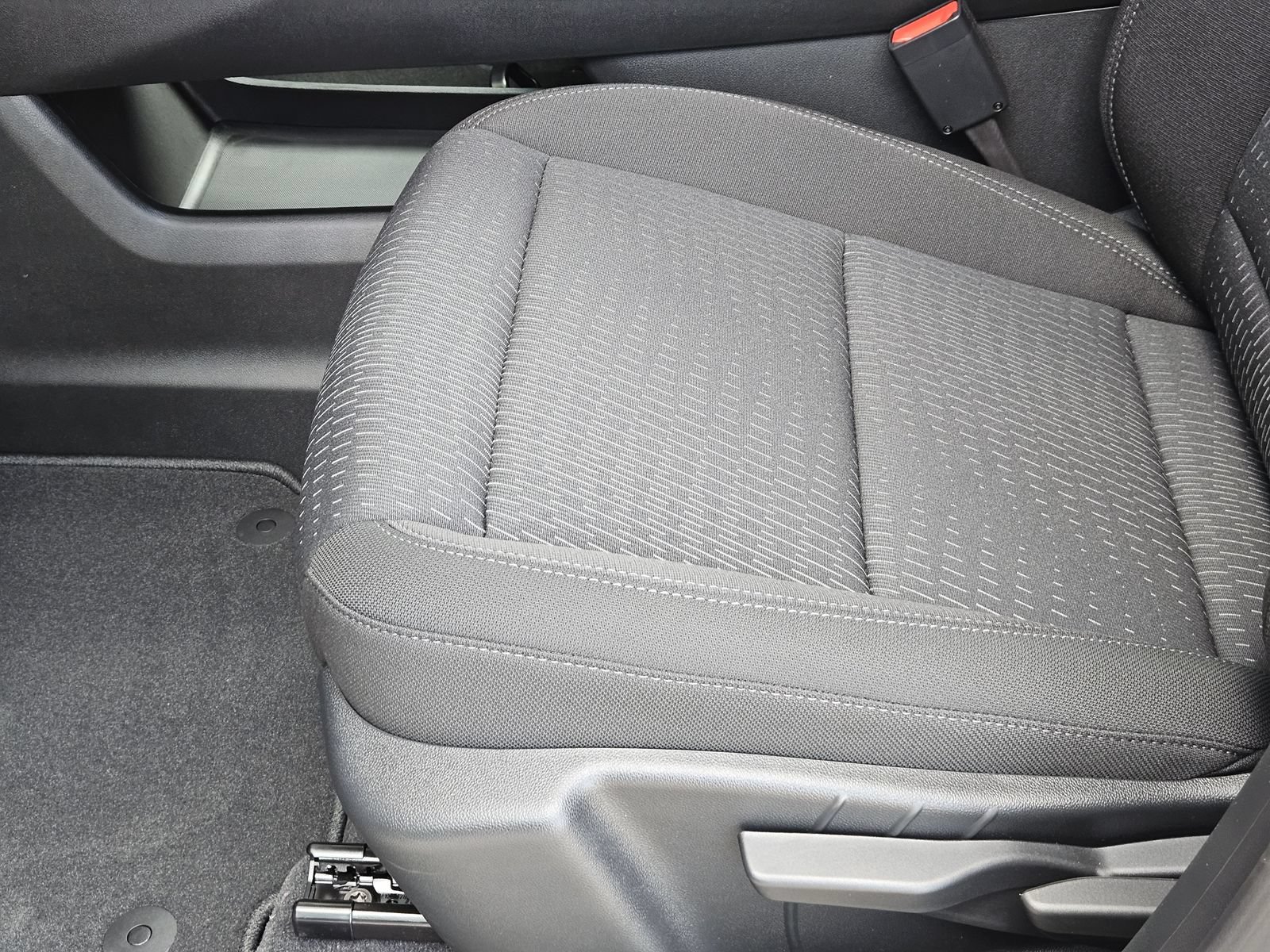 New 2027 Chevrolet Equinox LT w/ Safety and Technology Package FWD image 24