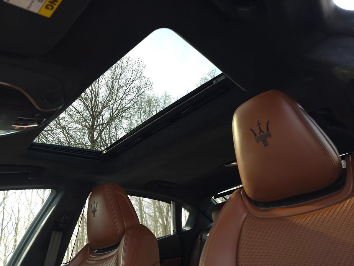 Used 2022 Maserati Quattroporte Modena RWD image 49