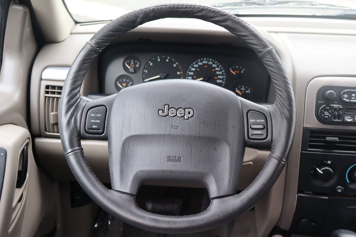 Used 2002 Jeep Grand Cherokee Laredo AWD/4WD image 18