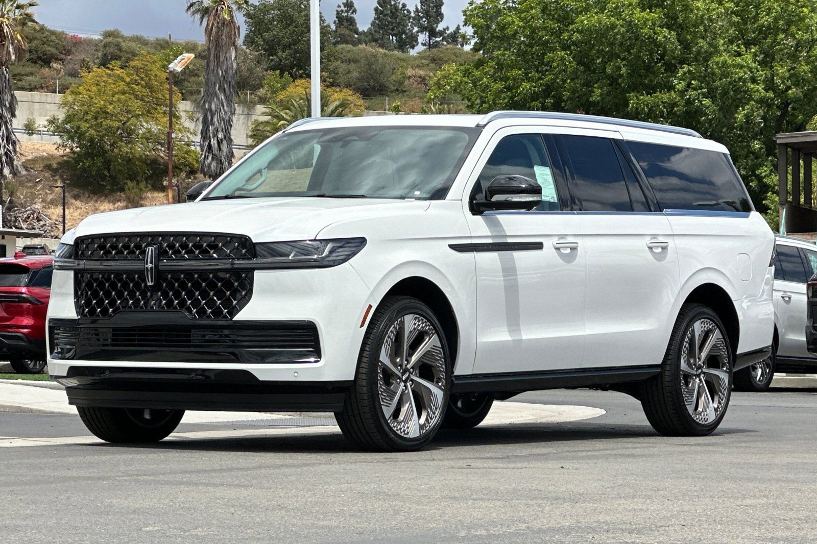 New 2026 Lincoln Navigator L Black Label AWD/4WD image 7